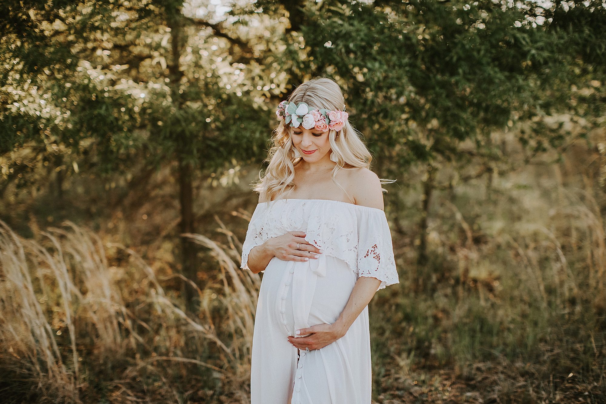 floral crown, Maryland Maternity Photography, Organic Maternity Pictures, Couple maternity, Maternity pictures with a dog